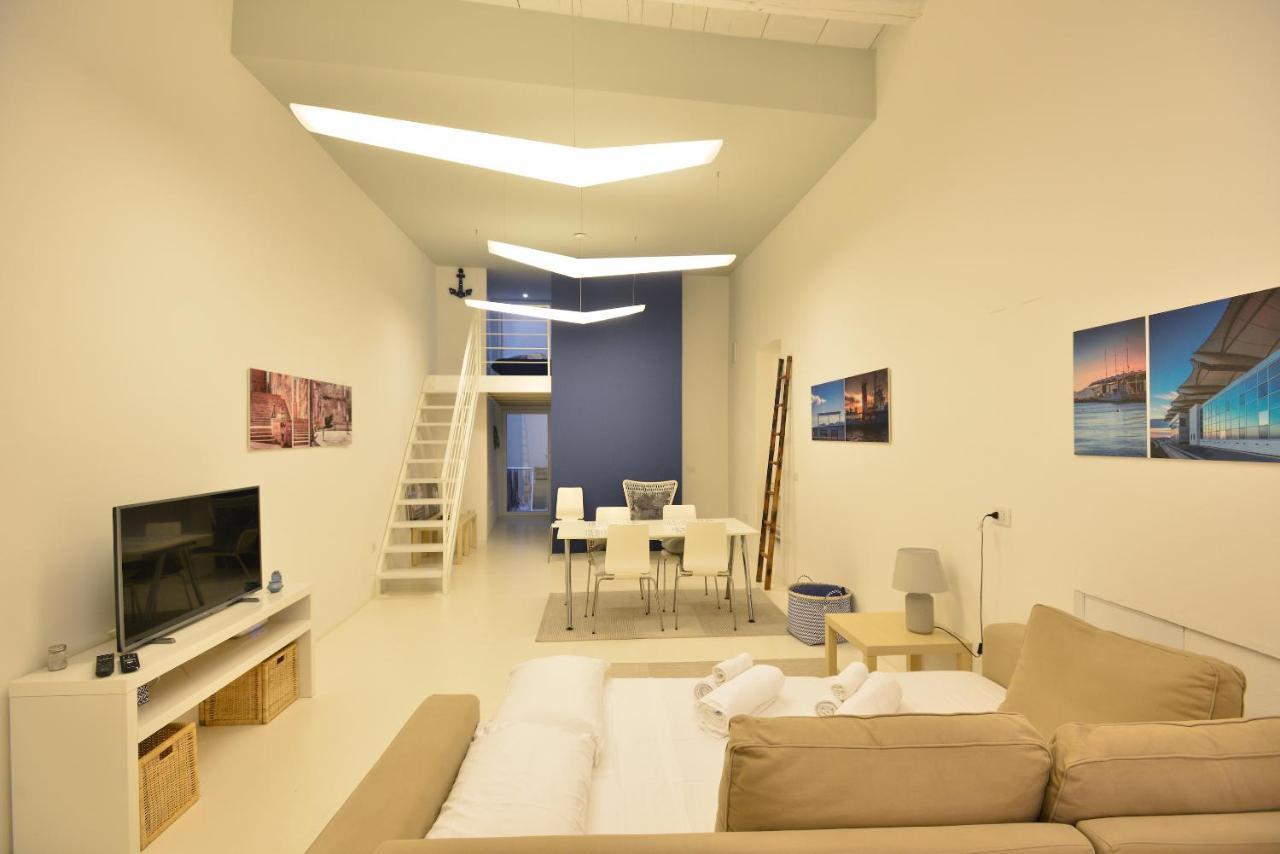 Izzhome Loft 84 Cagliari Luaran gambar